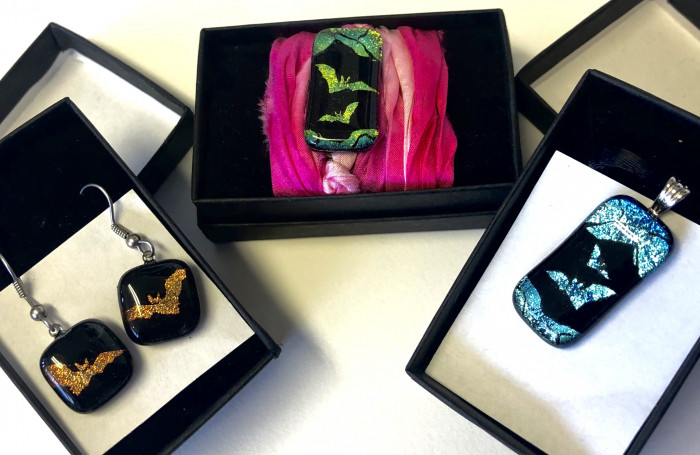BoxedDichroicGlassBatsMatchingJewelry