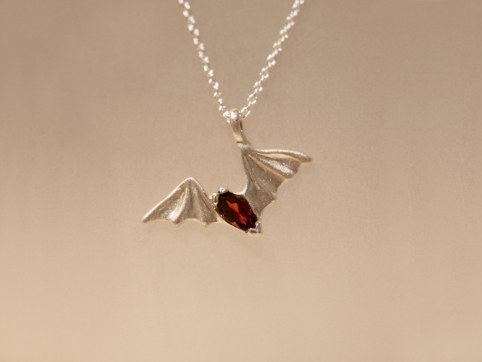 Free-tailBatPendant