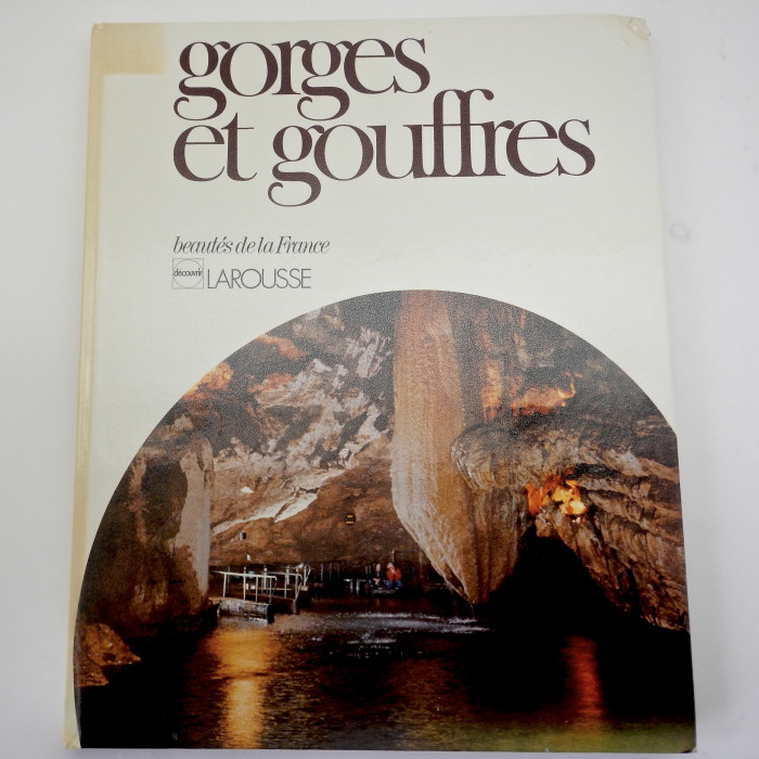Gorges et gouffres: beautes de la France - Product Image